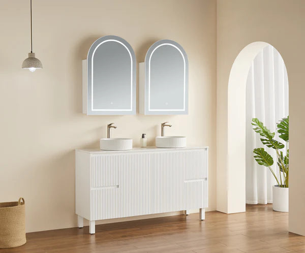Lumero LED Mirror Shaving Cabinet – Dimmable 6000K Light, Soft-Close, 600×900mm LARSV6090